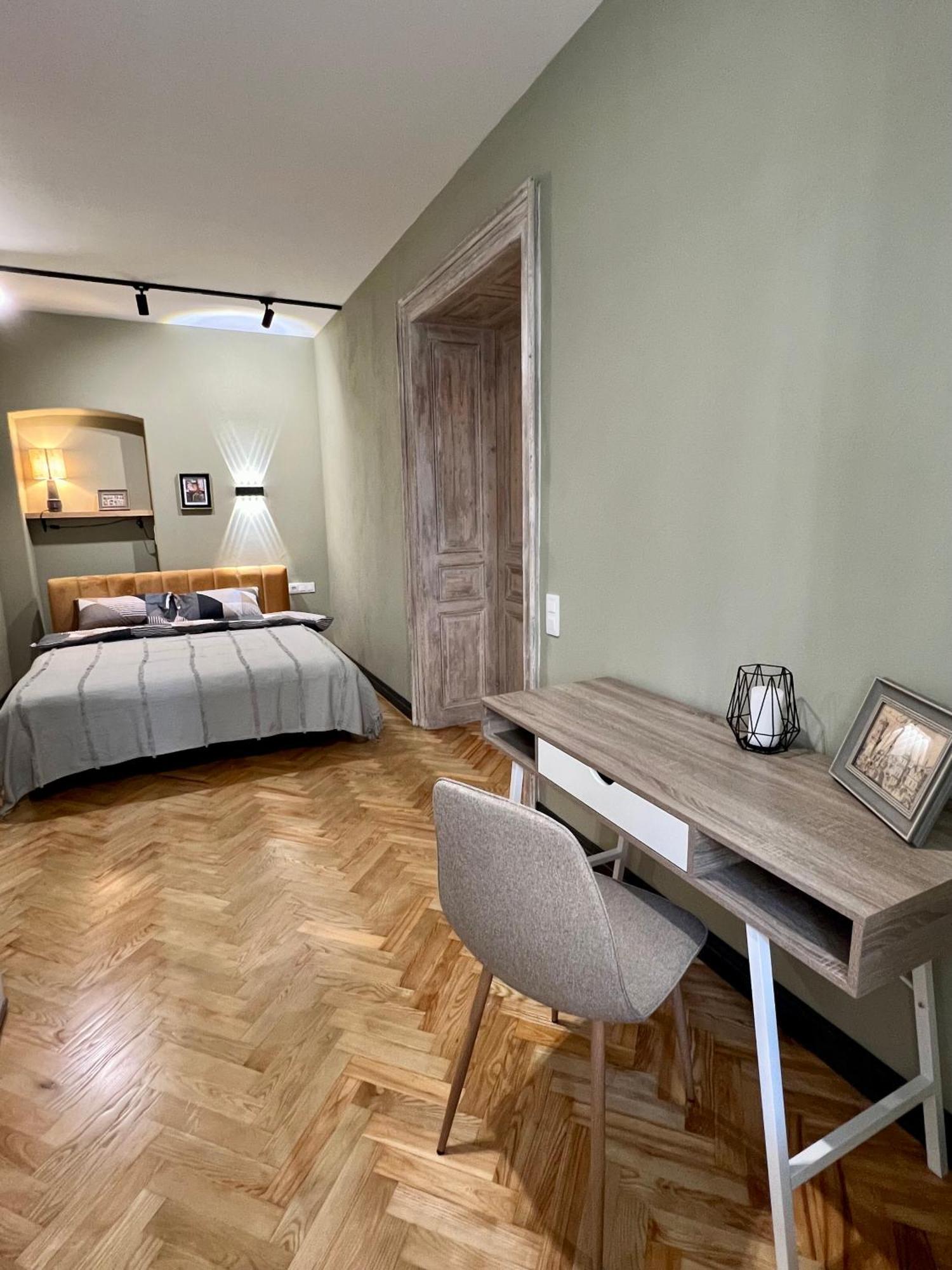 Art Apartment Glebova Lviv Extérieur photo