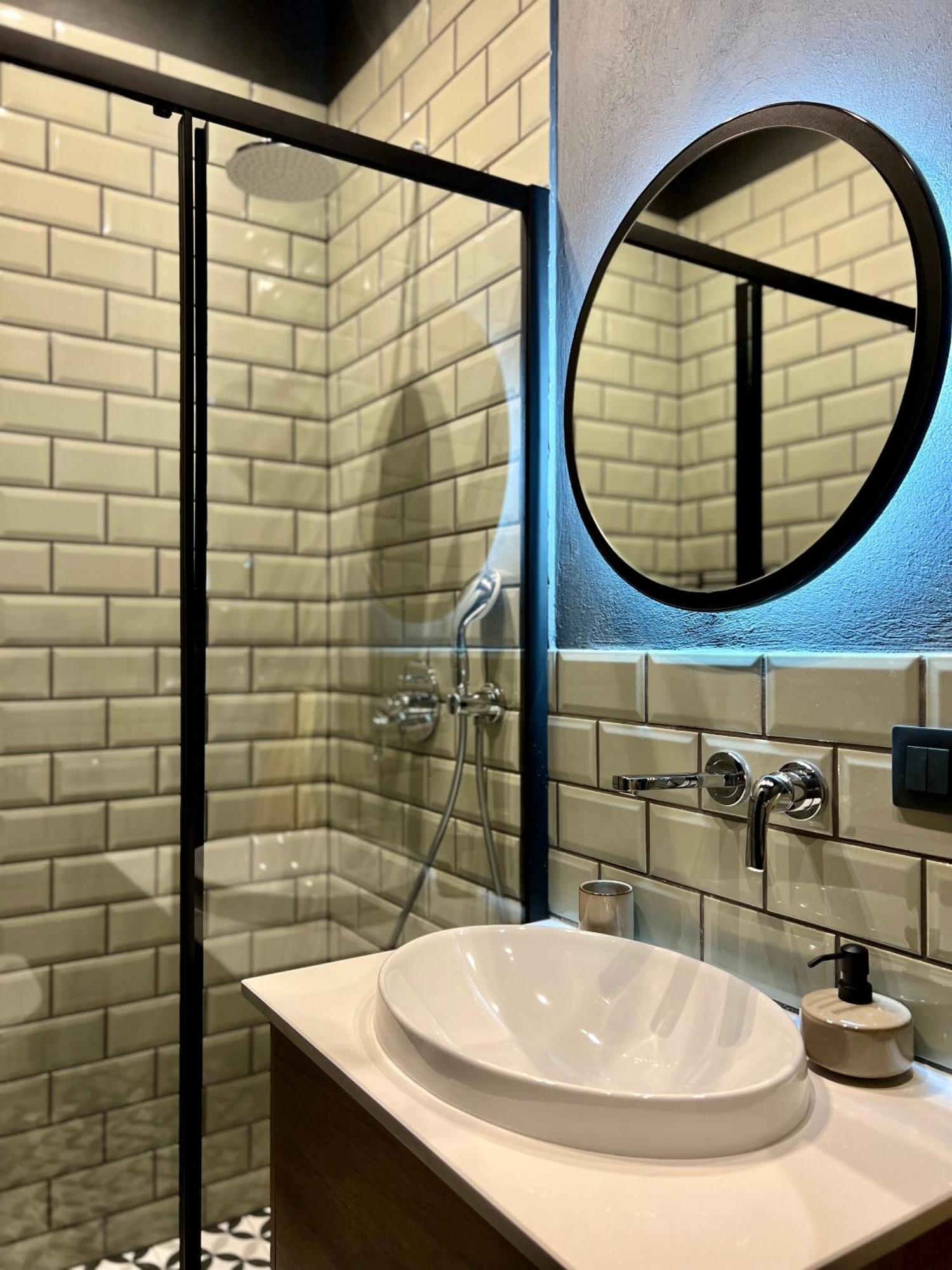 Art Apartment Glebova Lviv Extérieur photo